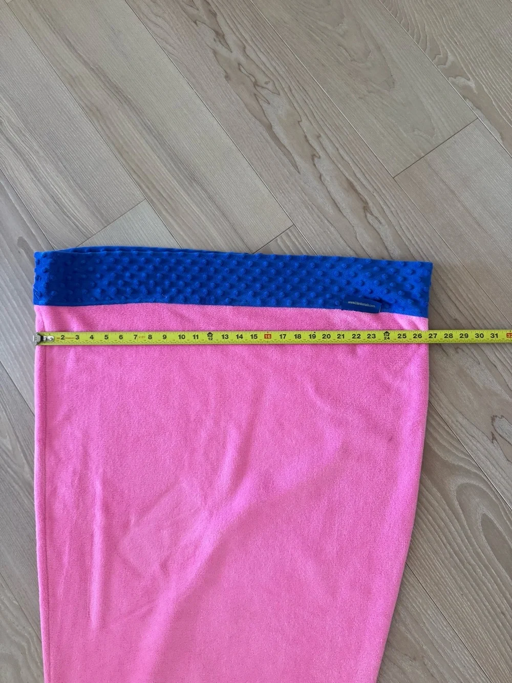 Blankie Tails Mermaid Tail Throw Blanket - Pink and blue